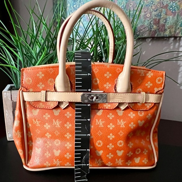 DISNEY Magic Kingdom Birkin-Inspired Satchel - Picture 12 of 12